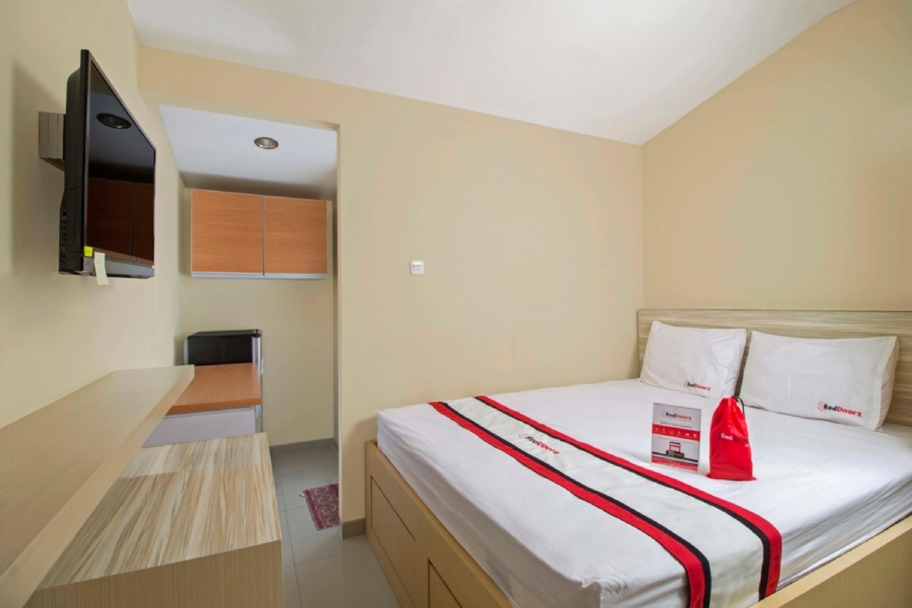 RedDoorz Plus @ Setiabudi Tengah Jakarta Bagian luar foto